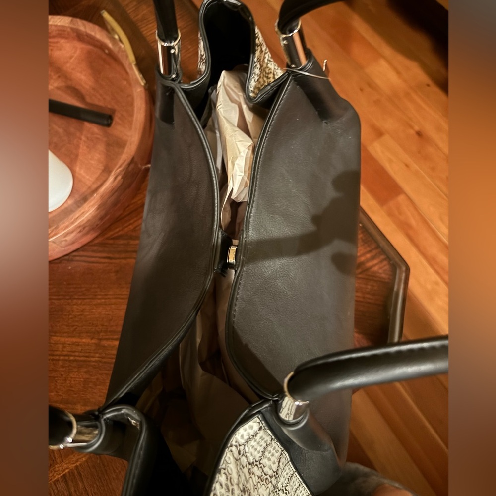 Black Rounded Tote - Picture 3 of 4